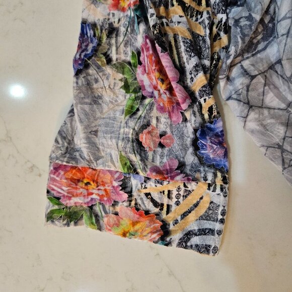 Shana XXL Snap Up Blouse Floral and Chevron Prints Boho Maximalism Artsy - Picture 6 of 12